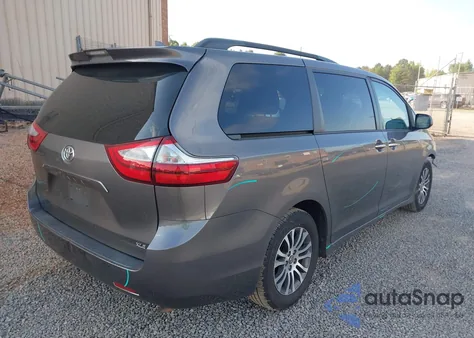 2018 Toyota Sienna Xle 8 Passenger z USA, uszkodzony, nr VIN 5TDYZ3DC8JS955965